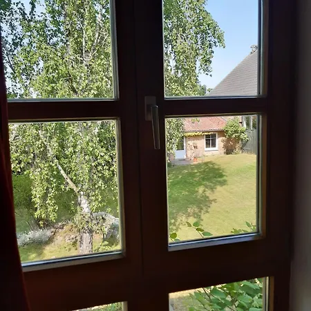 Ruhe- Und Rueckzugsort Im Naturnahen Garten *
